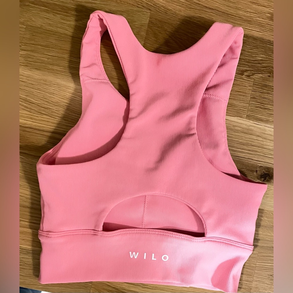 Wilo Pink Ribbed Crop Top - Picture 2 of 6